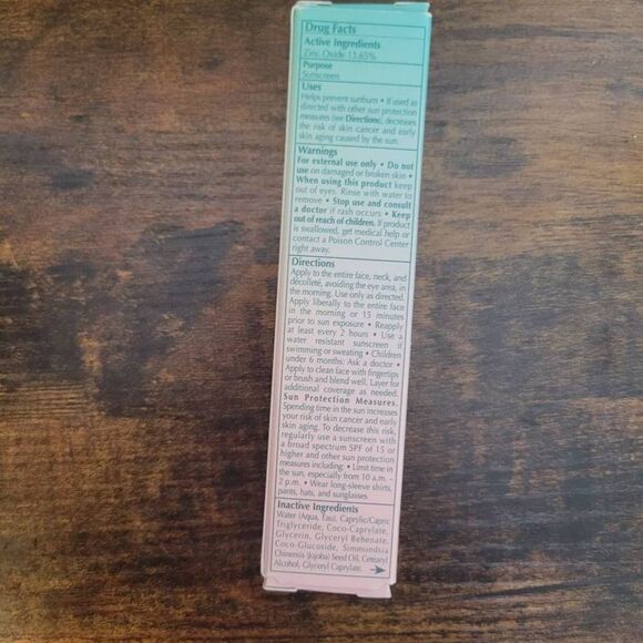 New Algenist Alive Prebiotic Balancing Moisturizer SPF 15  1.7 FL Sunscreen - Picture 2 of 4